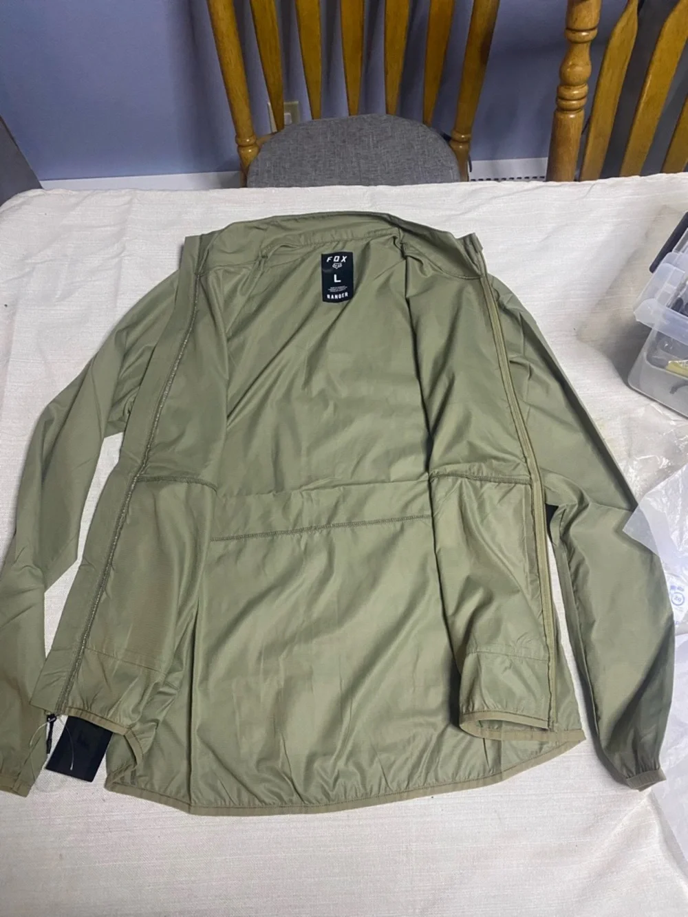 Fox Women’s Olive Green Windbreaker Jacket with Zip Pockets - Picture 2 of 5